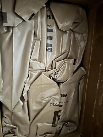 12 MRE’s in the box