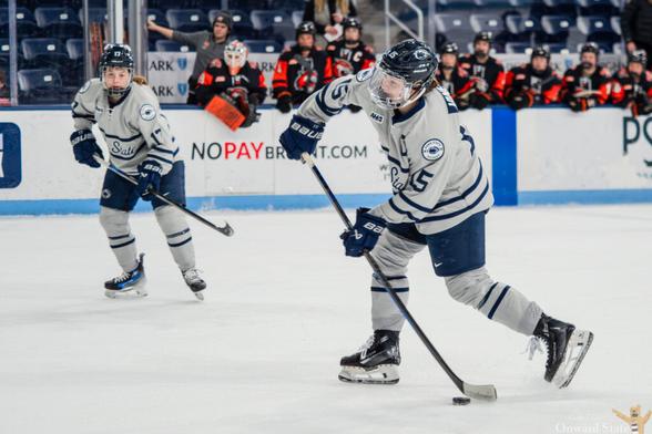 Penn State Women's Hockey Picks Up Transfer Forward Taylor Yum