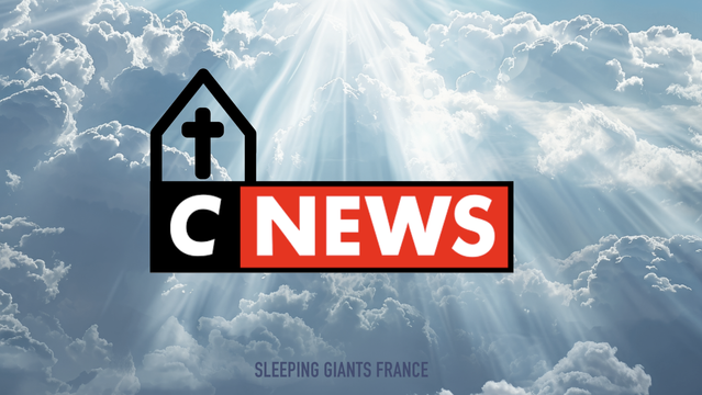 Fond de nuages avec des rayons de soleil qui traversent. Devant, logo CNews surmonté d'un dessin stylisé de clocher d'église