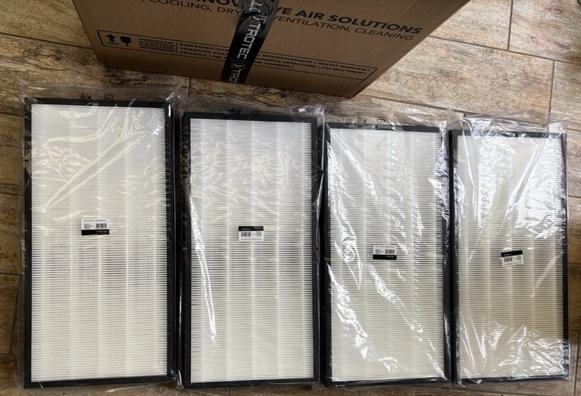 Vier Ersatzfilter für Trotec Airgoclean 350E.