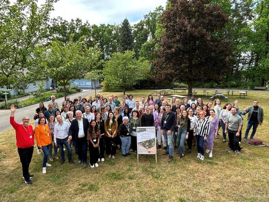 European experts from the field of soil research at the Root-Benefit Symposium in Müncheberg, hosted by ZALF. 

Photo: Marion Tauschke / ZALF