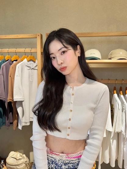 250523 Dahyun Instagramアップデート -  #bishop #bishopkorea #bishophannamflagshipstore #bshop #bshopkorea #bshophannamflagshipstore