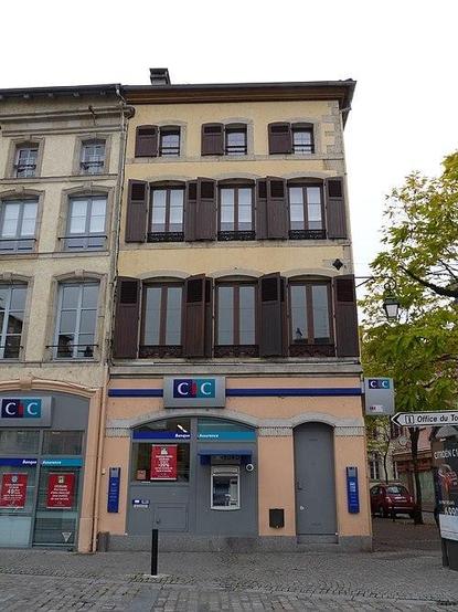 Maison à #Épinal (#Vosges) Façade : inscription par arrêté du 23 octobre 1926.
Suite 👉 https://monumentum.fr/monument-historique/pa00107150/epinal-maison
#Patrimoine #MonumentHistorique
Photo CC-BY-SA 4.0 : Ji-Elle