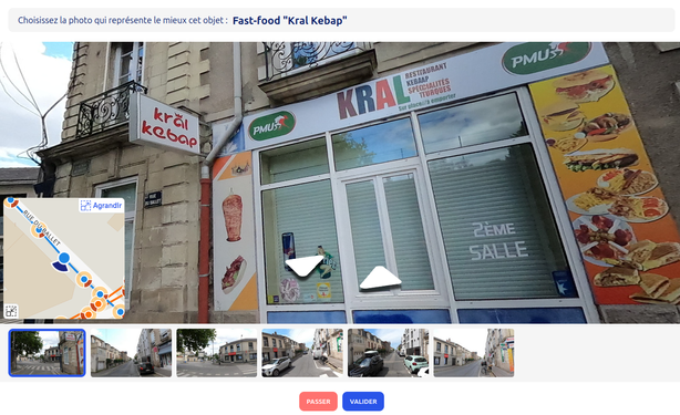 - Bandeau "Choisissez la photo qui représente le mieux cet objet : Fast-food 'Kral Kebap'"  
- Vue panoramique principale avec flèches de navigation  
- Mini carte d’aperçu en bas à gauche  
- Galerie de vignettes en bas avec sélection surlignée  
- Boutons "Passer" et "Valider" en bas