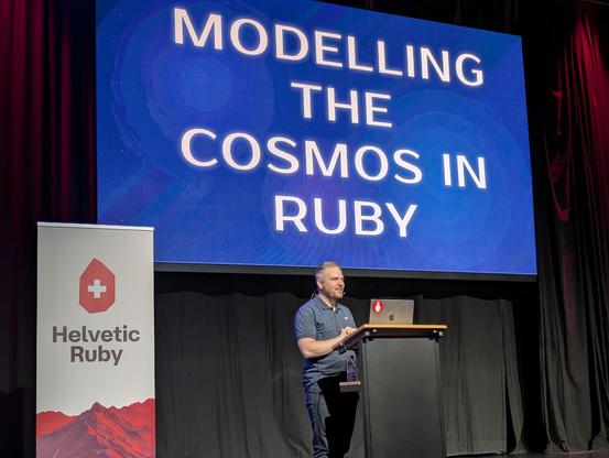 Rémy Hannequin presenting on stage