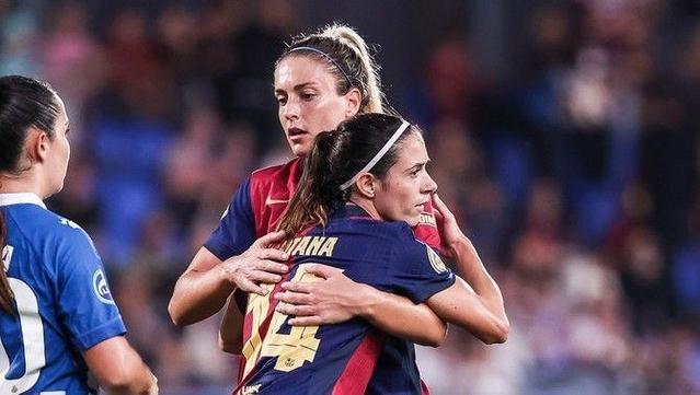 Alèxia i Aitana celebrant un gol (EFE)