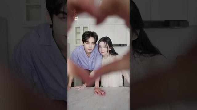 El amor de esta pareja brilla✨ #GloriaJuvenil #YouthfulGlory #韶华若锦 #SongWeiLong #BaoShangEn #shorts