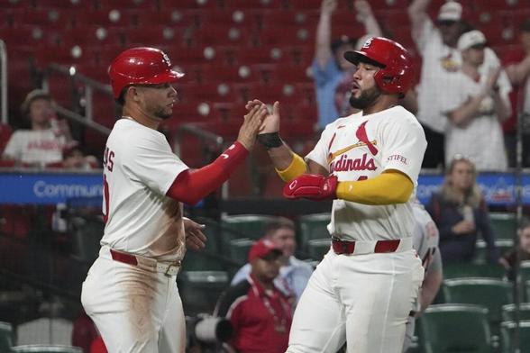 Contreras sidelined for Cardinals' game against Diamondbacks due to back spasms