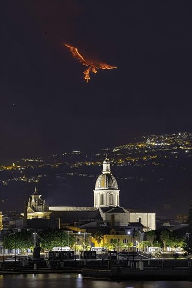 Eruption on Mount Etna (Sicily) giving the illusion of a Phoenix in the sky