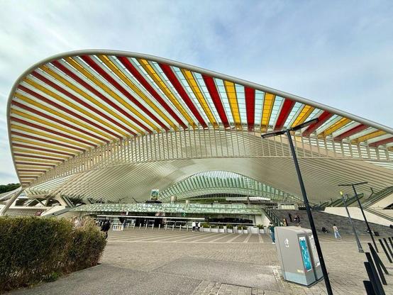 La façade de la gare de Liège Guillemins