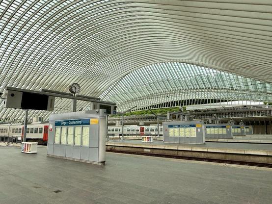 L’intérieur de la gare de Liège Guillemins