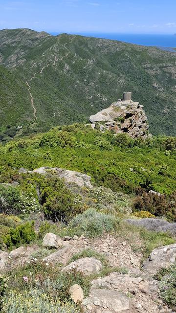 Tour de Sénèque dans le Cap Corse