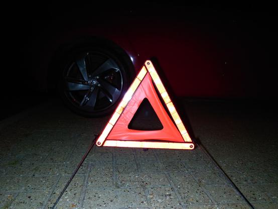 reflective warning triangle
