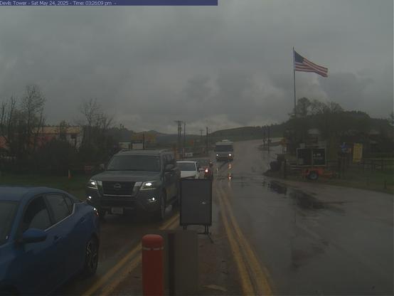This webcam updates every 30 seconds to show a still image of live conditions at the park's entrance station. Check the webcam before visiting so you know what to expect.