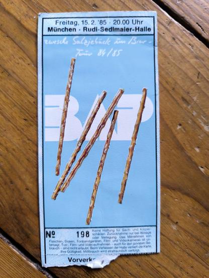 Eintrittskarte für ein BAP-Konzert der Zwesche Salzjebäck un Bier Tour am 15. Februar 1985.