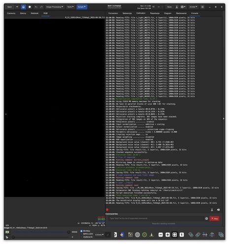 The image shows a screenshot of astrophotography software displaying log details of image processing and data reading from FITS files. The left side features an empty main display area, while the right side shows a console with technical text related to image stacking and calibration

Obraz pokazuje zrzut ekranu oprogramowania do astrofotografii wyświetlającego szczegóły dziennika przetwarzania obrazu i odczytu danych z plików FITS. Po lewej stronie znajduje się pusty główny obszar wyświetlania, podczas gdy po prawej stronie znajduje się konsola z tekstem technicznym związanym z układaniem i kalibracją obrazów
