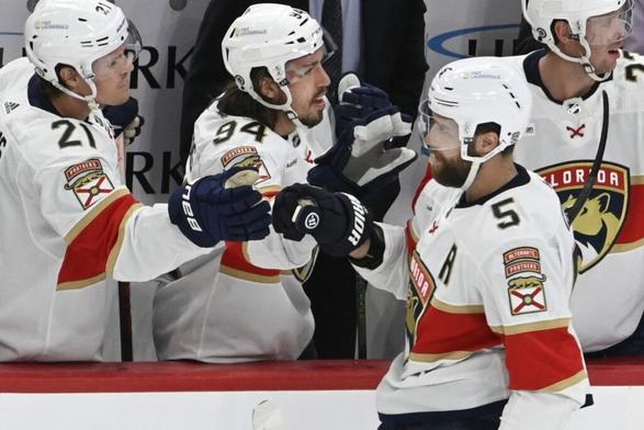 Fla. Panthers rout Carolina Hurricanes, lead conference finals 3-0