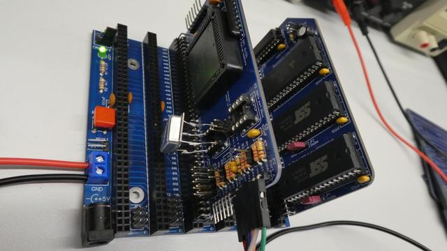Small #RC2014 system consisting of #SC112 full connector backplane, the #SC111 cpu card and the #SC119 memory expansion
