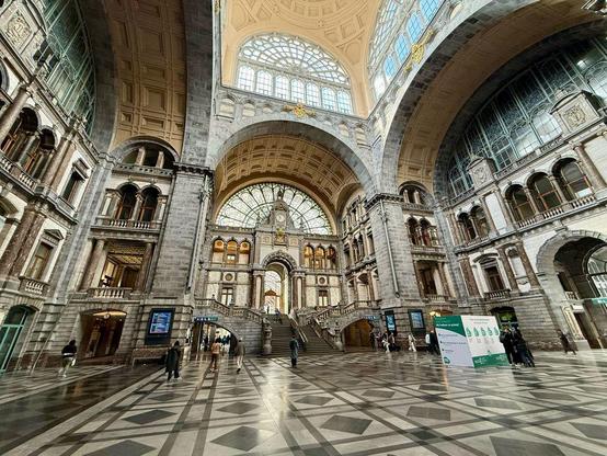 Le hall d’entrée de la gare d’Anvers Central