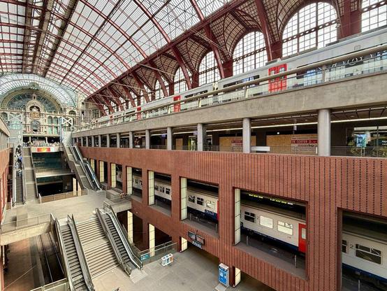 Les 3 niveaux de quais de la gare d’Anvers Central