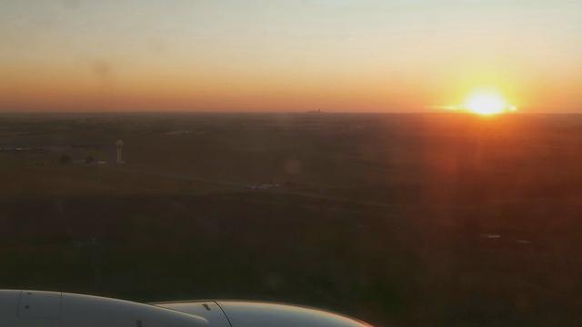 Aerovido de sunsubiro antaŭ la alteriĝo en Kazablanko.
