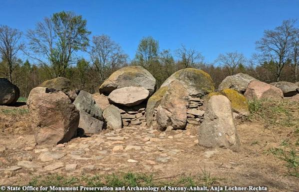 5,500-year-old Küsterberg megalithic tomb restored in Germany

A 5,500-year-old megalithic tomb has been brought back to life in the heart of Germany’s Saxony-Anhalt region. Located in the forest near Haldensleben, the Küsterberg tomb—one of Central Europe’s most prominent Neolithic burial monuments—was officially inaugurated on April 27, 2025, to coincide with the annual Day of Megalithic Culture.

This monumental reconstruction was carried out by the city of Haldensleben in collaboration with the State Office for Heritage Management and Archaeology of Saxony-Anhalt (LDA) and the Institute of Prehistoric and Protohistoric Archaeology of Kiel University. The tomb had been excavated earlier in several campaigns between 2010 and 2013 as part of the German Research Foundation’s Priority Program 1400, “Early Monumentality and Social Differentiation.”