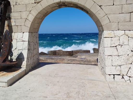 Archi al Porto di Otranto