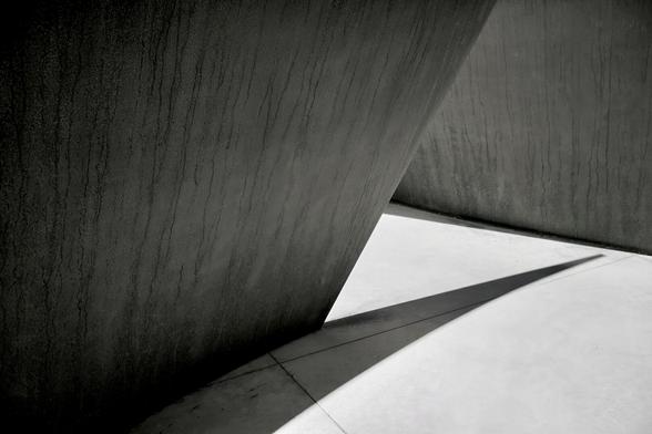 Richard Serra’s sculpture Sequence