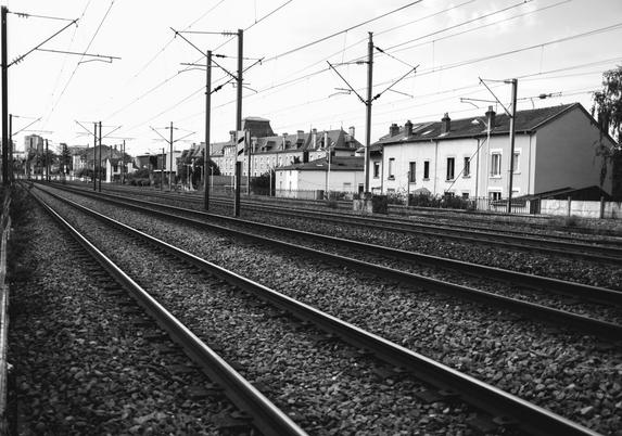 Linéarité, Nancy

Fuji X100VI

#blackandwhite #noiretblanc #photoderue #chemindefer #rails #street #photography #streetphoto #photo #photographer #streetlife #streetphotographer #architecture #photographie #life_is_street #france #Nancy #fuji #FUJIX100VI