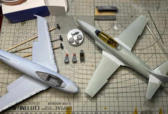 CL-13 (F-86) Sabre & CT-133 Silver Star