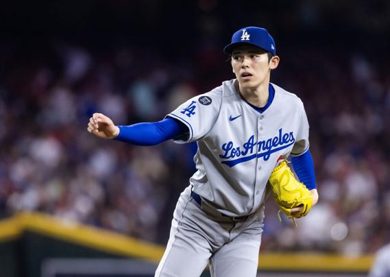 Dodgers Notes: Sasaki, Glasnow, Phillips