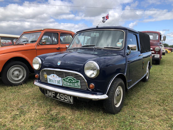 Welcome to #MiniMonday with this charming #MiniPickup. We do engine bay stickers for these - http://miniphernalia.co.uk