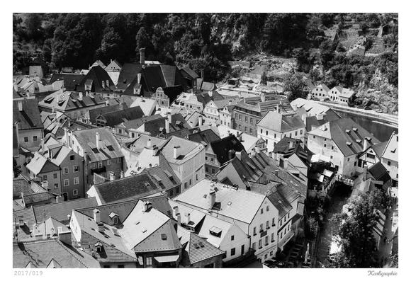 2017/019: Blick auf die Innenstadt von Krumau. Die Dachlandschaften wurden durch Schieles Bilder berühmt.