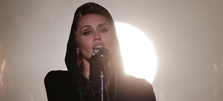 Miley Cyrus en el programa 'Jimmy Kimmel Live!' / Randy Holmes