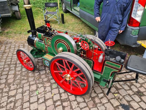 Working scale model of a traction engine.
The current owner bought it second-hand and spent a long time stripping it down, fixing it, and repainting it.
It looked amazing, but cost around £30,000!! Not sure if that is before or after the renovation.