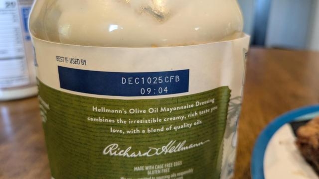 Mayo jar with use by date of Dec 10, 2025, 9:04 am