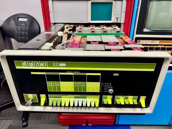 A DEC LAB-8/e computer