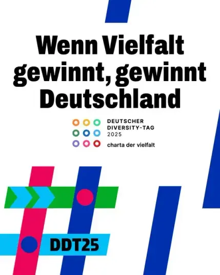 Das Bild zeigt das Logo des Deutschen Diversity Tags 2025 und der Charta dee Vielfalt. Darüber steht der Satz "Wenn Vielfalt gewinnt, gewinnt Deutschland".
