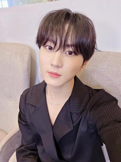 250527 Weverse: Jungwon