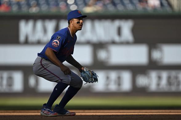 Mets open about Mark Vientos defensive struggles