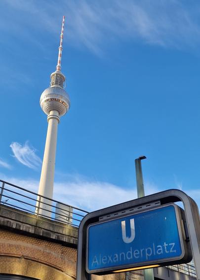 #Alexanderplatz #Berlin

#Berlin #Germany #photography #BerlinPhotography #photooftheday #city #travel #urbanlife #UrbanPhotography