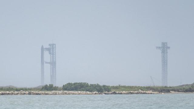SpaceXの宇宙船は、9回目のテスト飛行障害の後、インド洋上で爆発します