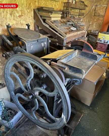 Cropper treadle press