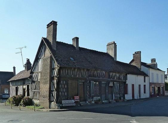 Maison du XVIe siècle dite Maison du Soleil à #LaFertéBeauharnais (#LoirEtCher) Maison en pans de bois composés de montants de bois entre lesquels sont disposées des briques à plat ou en fougères. Les poteaux c...
Suite 👉 https://monumentum.fr/monument-historique/pa00098435/la-ferte-beauharnais-maison-du-16e-siecle-dite-maison-du-soleil
#Patrimoine #MonumentHistorique
Photo CC-BY-SA 4.0 : PIERRE ANDRE LECLERCQ