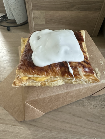 Custard cream filled pastry 🥐
