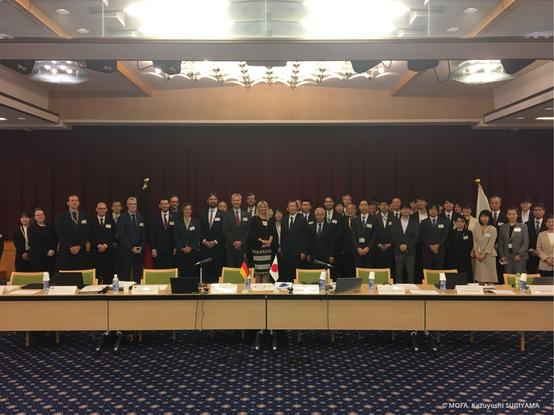 Die Teilnehmerinnen und Teilnehmer bei der 25. WTZ-Sitzung mit Japan.