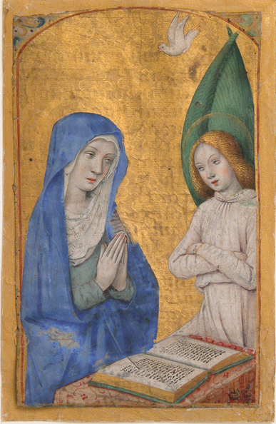 Vue du feuillet en entier, collé sur un support de couleur marron. L'enluminure occupe toute la page et est entièrement sur fond doré. A gauche, la Vierge dans un manteau bleu qui lui couvre la tête, elle porte unr robe verte et un voile blanc. Elle a la peau très pâle et les yeux dans le vide. Elle joint ses longues mains en un geste de prière et est tournée vers la droite. En face d'elle, un ange, les bras croisés sur la poitrine, la regarde. Il a des ailes vertes, des cheveux marrons avec des reflets dorés et une auréole translucide. En bas, sur une table recouverte d'un drap blanc aux motifs rouges, un livre est ouvert. En haut, au-dessus de l'ange, la colombe descend de la droite vers la gauche vers la Vierge. On devine des motifs en reliefs, dus aux lettres du revers et à quelques éléments estampés.