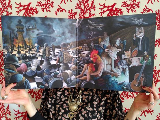 Au format vinyle, notre deuxième album, intitulé « La reine compta no mort », est maintenant disponible chez Babaluma, un disquaire situé au 72 bis, rue Jean-Pierre Timbaud, dans le 11ème arrondissement de Paris ! 🥳 

https://www.facebook.com/BabalumaParis/

#musique #disque #vinyle #paris #paris11 #babaluma #chanson #blues #folk #musiquedumonde #art #mastoart #photo