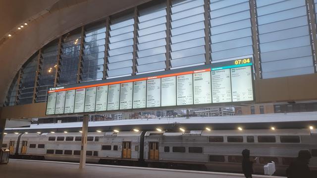 Photo of the digital next departure display near platform 9 at central
