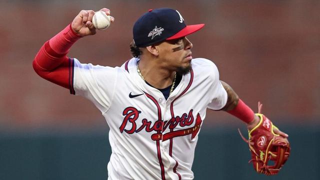 Arcia signs with Rockies, joins lineup as DH versus Cubs